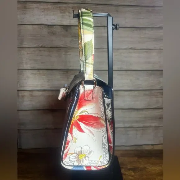 Salvatore Ferragamo Vara Bow Crossbody - Picture 4 of 14